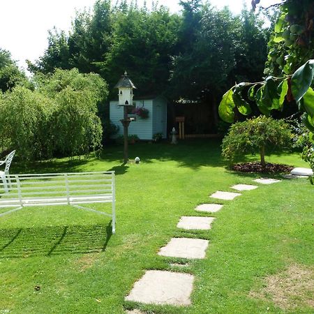 Hillside Self Catering Panzió Salisbury Kültér fotó