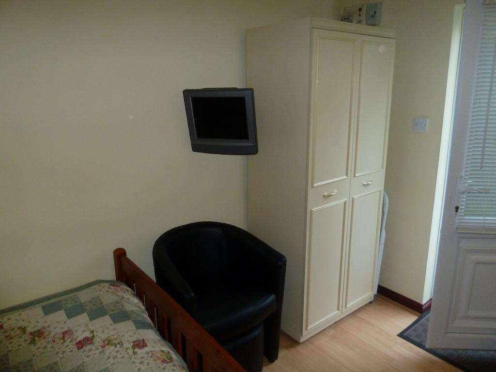 Hillside Self Catering Panzió Salisbury Kültér fotó