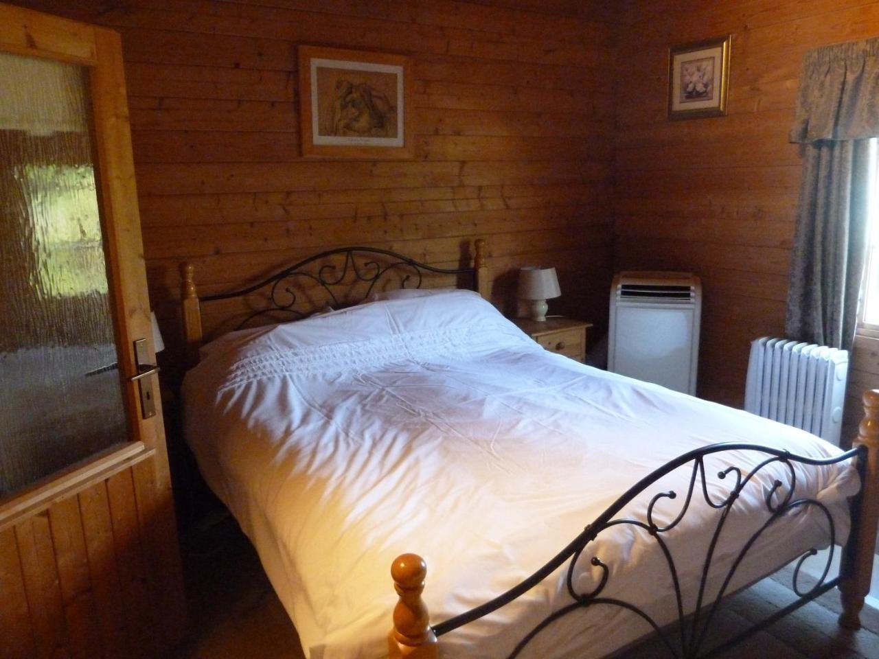 Hillside Self Catering Panzió Salisbury Kültér fotó