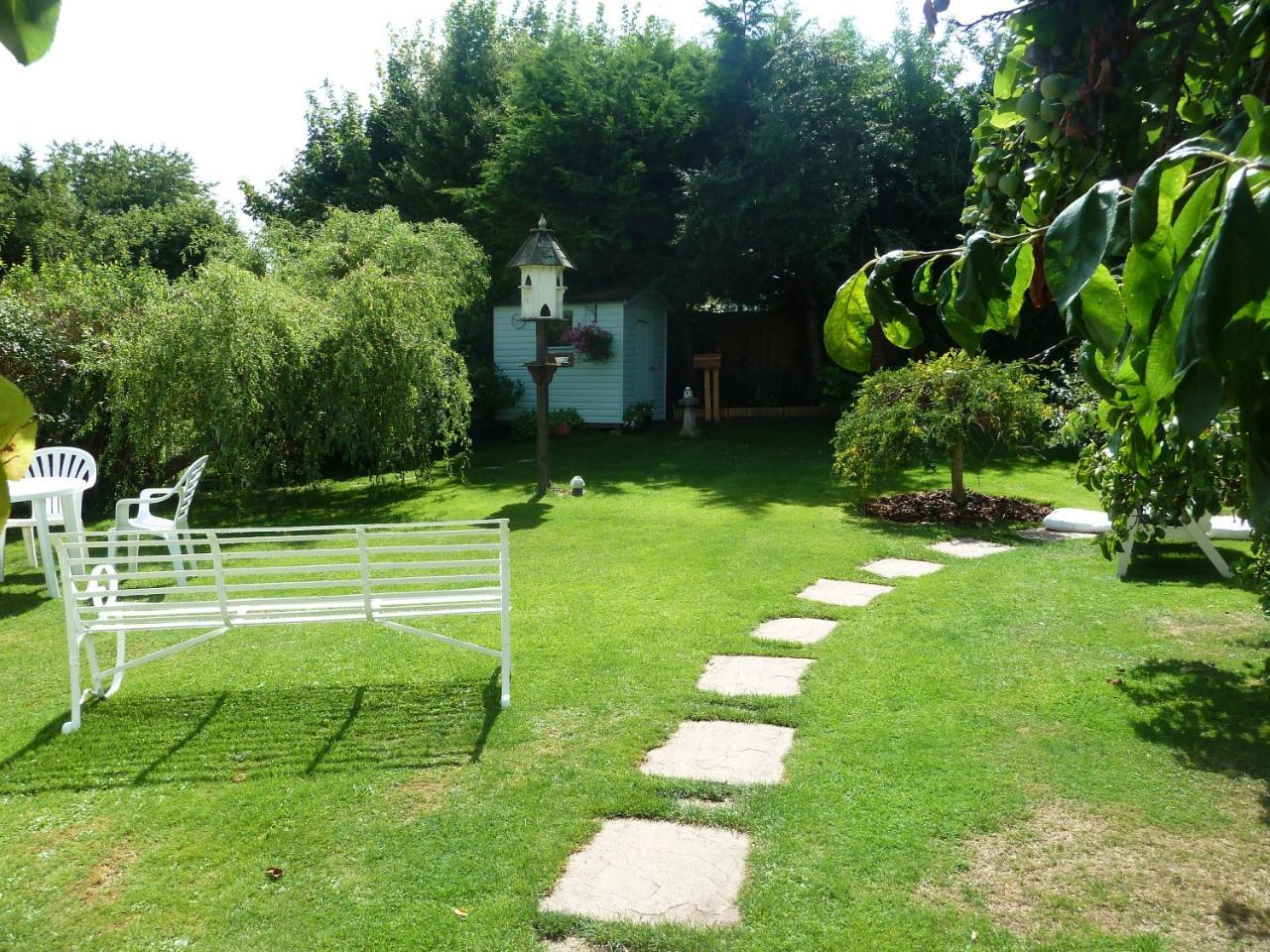 Hillside Self Catering Panzió Salisbury Kültér fotó