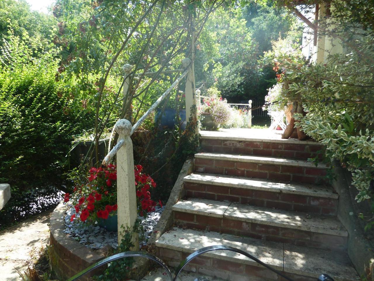 Hillside Self Catering Panzió Salisbury Kültér fotó
