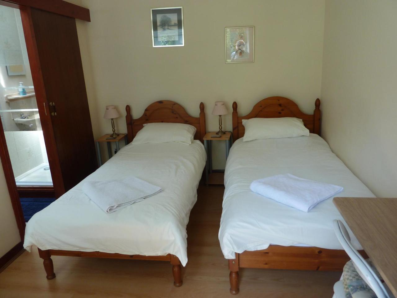 Hillside Self Catering Panzió Salisbury Kültér fotó