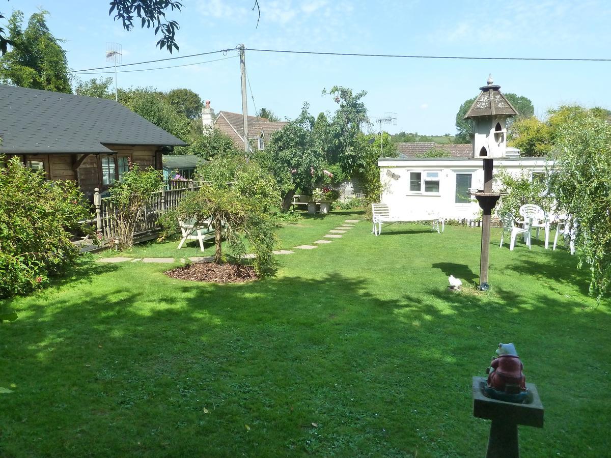 Hillside Self Catering Panzió Salisbury Kültér fotó