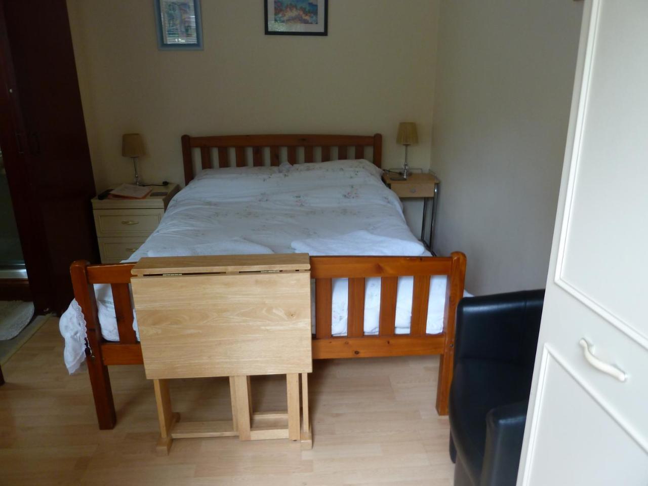Hillside Self Catering Panzió Salisbury Kültér fotó